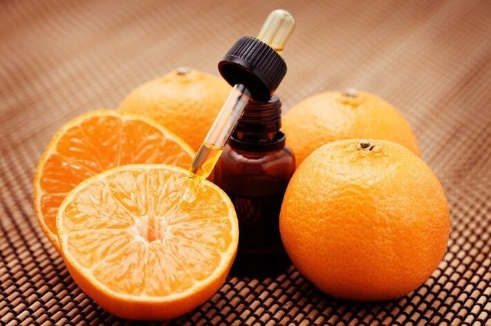 Apelsinų eterinis aliejus yra puikus odos tonikas